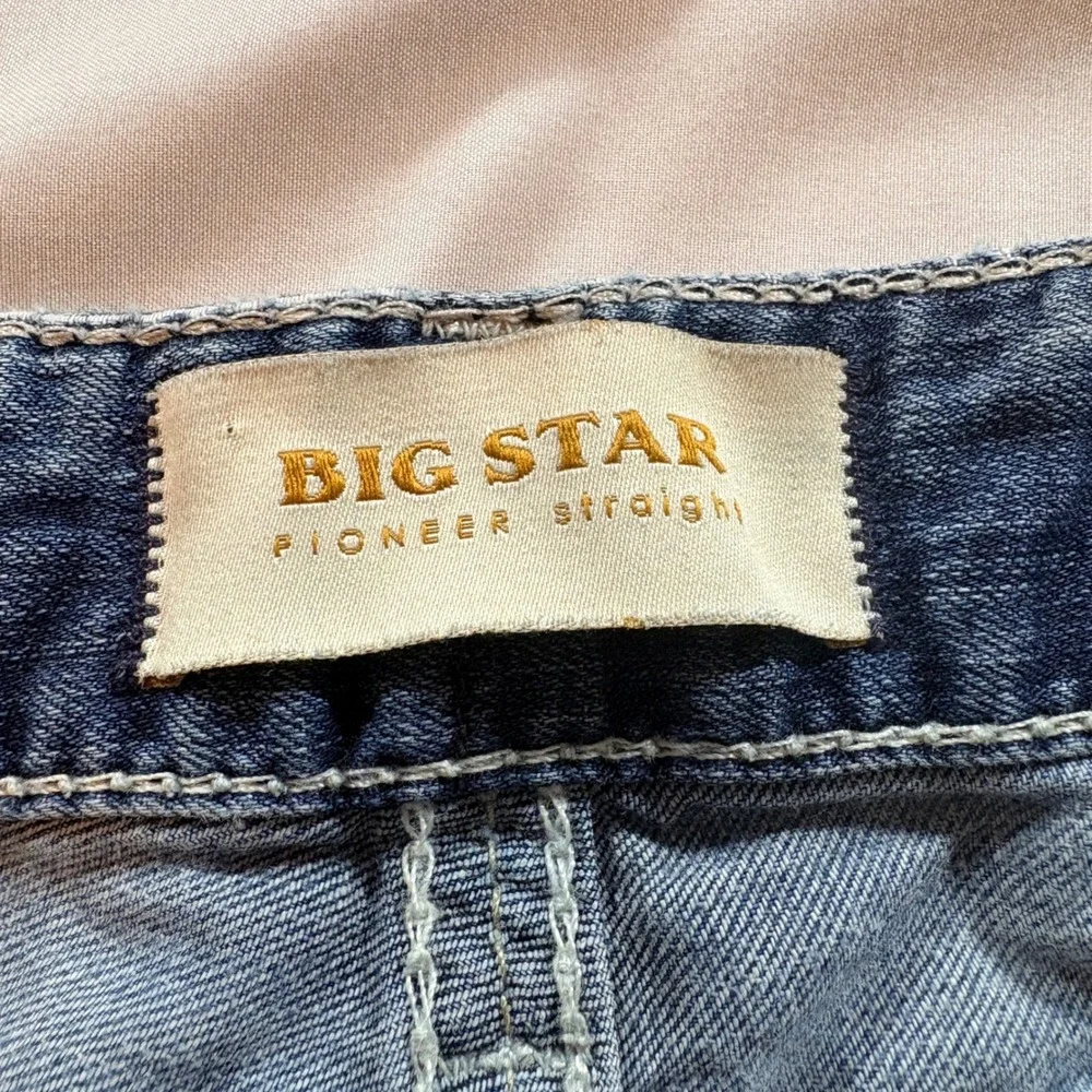 Big Star Pioneer Straight Leg Jeans Mens 34R Buckle Exclusive Medium Wash Blue